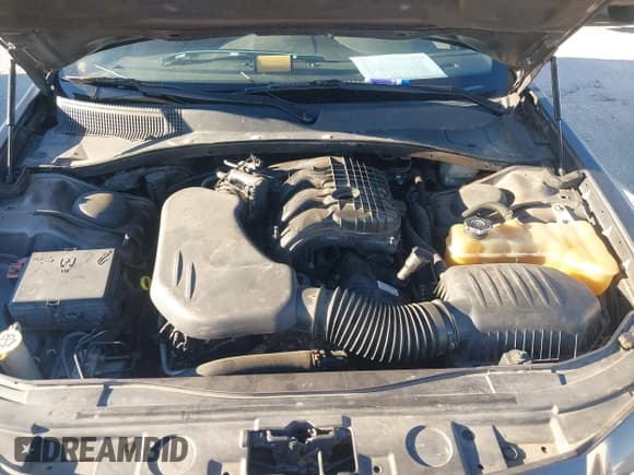 ✅ 2013 Chrysler 300 C • VIN: 2C3CCAEG6DH620230 • Lot: 43610588. Listed on IAAI with 238,563 mi. Free auction sales archive from the USA and detailed vehicle history report at DreamBid. Image 10.