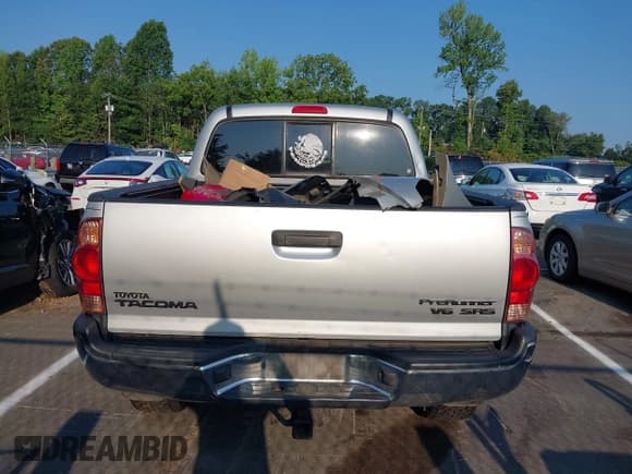 ✅ 2008 Toyota Tacoma PreRunner • VIN: 3TMJU62N68M053489 • Lot: 42668976. Wystawiony na IAAI z przebiegiem 232 735 mil. Bezpłatny archiwum sprzedaży aukcyjnych z USA i szczegółowy raport historii pojazdu na DreamBid. Zdjęcie 16.