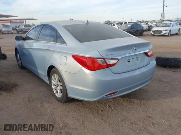 ✅ 2013 Hyundai Sonata GLS • VIN: 5NPEB4AC2DH723776 • Лот: 43616358. Опубликован ранее на IAAI с пробегом 120 230 миль. Бесплатный доступ к архиву аукционных продаж из США и подробный отчёт об истории автомобиля на DreamBid. Изображение 3.