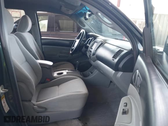 ✅ 2011 Toyota Tacoma PreRunner • VIN: 3TMJU4GN2BM119542 • Лот: 42979661. Опубликован ранее на IAAI с пробегом 194 041 миль. Бесплатный доступ к архиву аукционных продаж из США и подробный отчёт об истории автомобиля на DreamBid. Изображение 5.