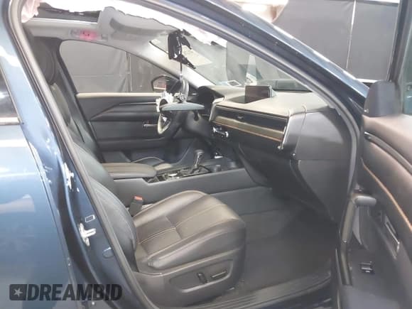 ✅ 2024 Mazda CX-50 S Premium Plus • VIN: 7MMVABEM0RN172166 • Lot: 41282676. Listed on IAAI with 8,180 mi. Free auction sales archive from the USA and detailed vehicle history report at DreamBid. Image 5.