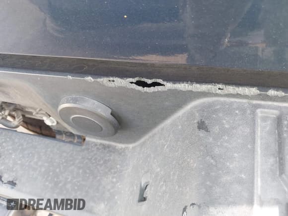 ✅ 2019 Chevrolet Silverado 1500 RST • VIN: 1GCRYEED0KZ191622 • Lot: 42953854. Wystawiony na IAAI z przebiegiem 100 807 mil. Bezpłatny archiwum sprzedaży aukcyjnych z USA i szczegółowy raport historii pojazdu na DreamBid. Zdjęcie 6.