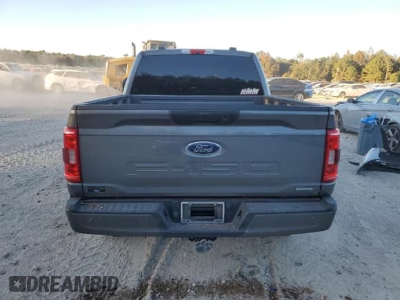 ✅ 2021 Ford F-150 XL • VIN: 1FTEW1EP9MKD97332 • Lot: 92171155. Wystawiony na Copart z przebiegiem 142 994 mil. Bezpłatny archiwum sprzedaży aukcyjnych z USA i szczegółowy raport historii pojazdu na DreamBid. Zdjęcie 6.
