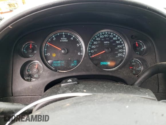 ✅ 2010 Chevrolet Silverado 1500 • VIN: 1GCSKTE21AZ134155 • Lot: 56755525. Wystawiony na Copart z przebiegiem 170 125 mil. Bezpłatny archiwum sprzedaży aukcyjnych z USA i szczegółowy raport historii pojazdu na DreamBid. Zdjęcie 9.