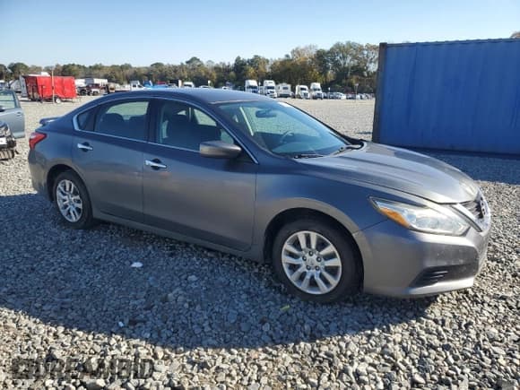 ✅ 2017 Nissan Altima SR • VIN: 1N4AL3AP0HN303406 • Lot: 92231145. Listed on Copart with 116,430 mi. Free auction sales archive from the USA and detailed vehicle history report at DreamBid. Image 4.