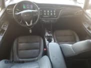 ✅ 2023 Chevrolet Bolt EV 2LT • VIN: 1G1FX6S02P4149303 • Lot: 65933194. Wystawiony na Copart z przebiegiem 47 573 mil. Bezpłatny archiwum sprzedaży aukcyjnych z USA i szczegółowy raport historii pojazdu na DreamBid. Zdjęcie 8.