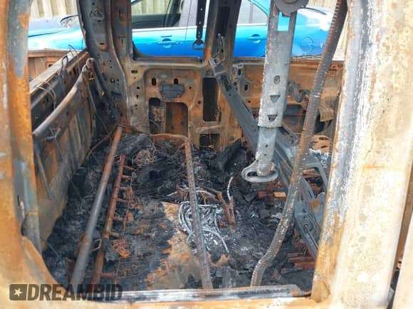 ✅ 2013 Chevrolet Silverado 2500HD Work Truck • VIN: 1GC2KVC84DZ310901 • Lot: 42755310. Wystawiony na IAAI z przebiegiem Nie podano. Bezpłatny archiwum sprzedaży aukcyjnych z USA i szczegółowy raport historii pojazdu na DreamBid. Zdjęcie 8.