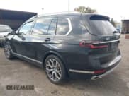 ✅ 2024 BMW X7 xDrive40i • VIN: 5UX23EM02R9U87667 • Лот: 43591181. Опубликован ранее на IAAI с пробегом Не указан. Бесплатный доступ к архиву аукционных продаж из США и подробный отчёт об истории автомобиля на DreamBid. Изображение 3.