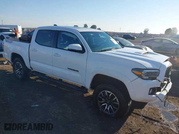 ✅ 2023 Toyota Tacoma SR • VIN: 3TMCZ5AN5PM558010 • Лот: 43358292. Опубликован ранее на IAAI с пробегом 26 117 миль. Бесплатный доступ к архиву аукционных продаж из США и подробный отчёт об истории автомобиля на DreamBid. Изображение 1.