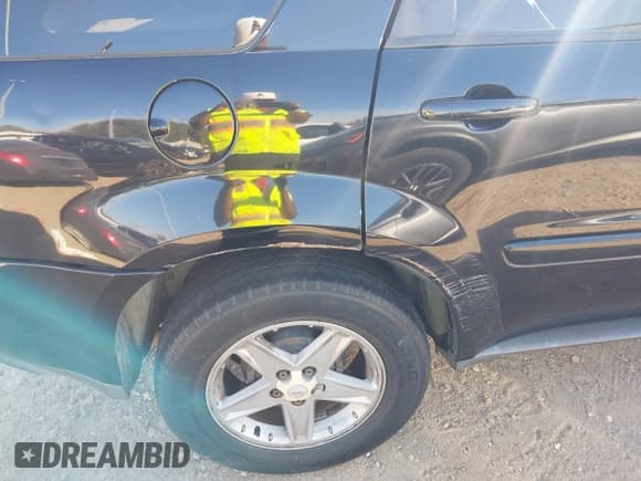 ✅ 2005 Chevrolet Equinox LT • VIN: 2CNDL73FX56119542 • Lot: 43664171. Wystawiony na IAAI z przebiegiem 213 535 mil. Bezpłatny archiwum sprzedaży aukcyjnych z USA i szczegółowy raport historii pojazdu na DreamBid. Zdjęcie 14.