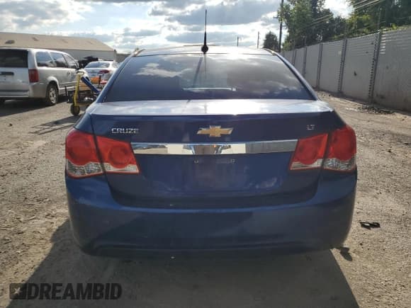 ✅ 2013 Chevrolet Cruze 1LT • VIN: 1G1PC5SB4D7275992 • Лот: 72030885. Опубликован ранее на Copart с пробегом 82 103 миль. Бесплатный доступ к архиву аукционных продаж из США и подробный отчёт об истории автомобиля на DreamBid. Изображение 6.
