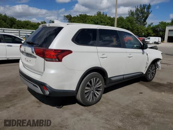 ✅ 2020 Mitsubishi Outlander ES • VIN: JA4AD2A34LZ047362 • Lot: 82536305. Wystawiony na Copart z przebiegiem 64 786 mil. Bezpłatny archiwum sprzedaży aukcyjnych z USA i szczegółowy raport historii pojazdu na DreamBid. Zdjęcie 3.