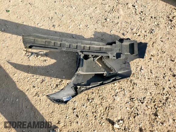 ✅ 2017 Hyundai Elantra SE • VIN: 5NPD84LF5HH060100 • Lot: 68693555. Listed on Copart with 38,164 mi. Free auction sales archive from the USA and detailed vehicle history report at DreamBid. Image 12.