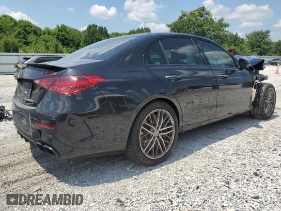 ✅ 2025 Mercedes-Benz C 63 S AMG E Performance • VIN: W1KAF8AB6SR254754 • Lot: 66328055. Wystawiony na Copart z przebiegiem 12 281 mil. Bezpłatny archiwum sprzedaży aukcyjnych z USA i szczegółowy raport historii pojazdu na DreamBid. Zdjęcie 3.