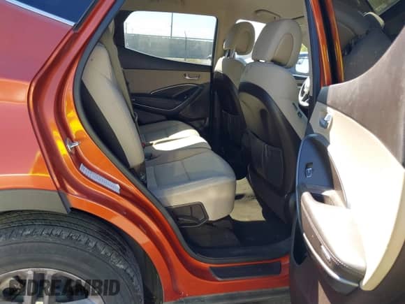 2018 Hyundai Santa Fe 2.4L z VIN 5XYZU3LB8JG523000, wystawiony jako IAAI lot #43263685 z przebiegiem 96 480 mil mil oraz . Historia ofert i sprzedaży dostępna na DreamBid. Obrazek 8.