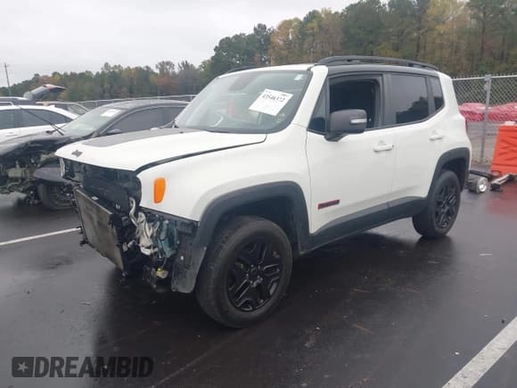 ✅ 2018 Jeep Renegade Trailhawk • VIN: ZACCJBCBXJPG76647 • Lot: 43546372. Wystawiony na IAAI z przebiegiem 138 523 mil. Bezpłatny archiwum sprzedaży aukcyjnych z USA i szczegółowy raport historii pojazdu na DreamBid. Zdjęcie 2.