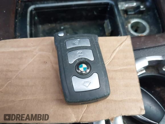 ✅ 2007 BMW 7 Series 750Li • VIN: WBAHN83557DT71679 • Lot: 43853364. Listed on IAAI with 101,344 mi. Free auction sales archive from the USA and detailed vehicle history report at DreamBid. Image 11.