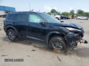 ✅ 2023 Nissan Rogue S • VIN: 5N1BT3AA8PC901159 • Lot: 67596475. Wystawiony na Copart z przebiegiem 29 578 mil. Bezpłatny archiwum sprzedaży aukcyjnych z USA i szczegółowy raport historii pojazdu na DreamBid. Zdjęcie 4.