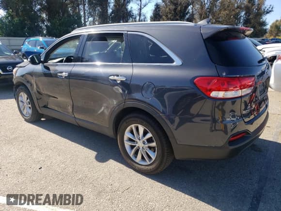 ✅ 2017 Kia Sorento LX • VIN: 5XYPG4A34HG297306 • Лот: 86871695. Опубликован ранее на Copart с пробегом Не указан. Бесплатный доступ к архиву аукционных продаж из США и подробный отчёт об истории автомобиля на DreamBid. Изображение 2.