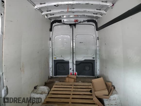 ✅ 2016 Ford Transit • VIN: 1FTWS4XV3GKA81930 • Lot: 59159815. Listed on Copart with 157,471 mi. Free auction sales archive from the USA and detailed vehicle history report at DreamBid. Image 10.