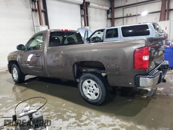 ✅ 2008 Chevrolet Silverado 1500 Work Truck • VIN: 1GCEC14018Z110656 • Lot: 47303285. Wystawiony na Copart z przebiegiem 134 914 mil. Bezpłatny archiwum sprzedaży aukcyjnych z USA i szczegółowy raport historii pojazdu na DreamBid. Zdjęcie 2.