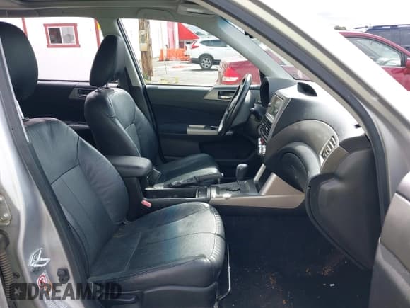 ✅ 2010 Subaru Forester X Limited • VIN: JF2SH6DCXAH714375 • Lot: 42305905. Listed on IAAI with 166,930 mi. Free auction sales archive from the USA and detailed vehicle history report at DreamBid. Image 5.