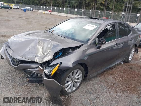 ✅ 2020 Toyota Camry LE • VIN: 4T1L11AKXLU919223 • Lot: 43481895. Wystawiony na IAAI z przebiegiem 41 922 mil. Bezpłatny archiwum sprzedaży aukcyjnych z USA i szczegółowy raport historii pojazdu na DreamBid. Zdjęcie 23.