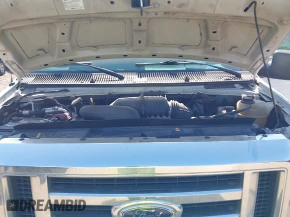 ✅ 2012 Ford Econoline Cargo Recreational • VIN: 1FTNE2EW2CDB00498 • Lot: 42942224. Wystawiony na IAAI z przebiegiem 193 272 mil. Bezpłatny archiwum sprzedaży aukcyjnych z USA i szczegółowy raport historii pojazdu na DreamBid. Zdjęcie 10.