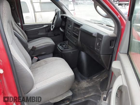 ✅ 2008 Chevrolet City Express Cargo • VIN: 1GCHG35KX81226174 • Lot: 42270598. Listed on IAAI with 208,054 mi. Free auction sales archive from the USA and detailed vehicle history report at DreamBid. Image 5.