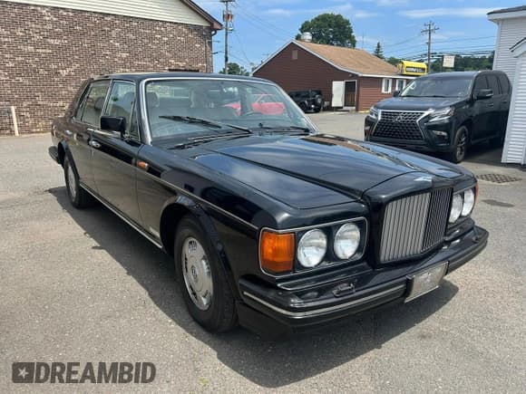 ✅ 1993 Bentley Brooklands • VIN: SCBZE02DXPCX46329 • Lot: 61412285. Wystawiony na Copart z przebiegiem 146 408 mil. Bezpłatny archiwum sprzedaży aukcyjnych z USA i szczegółowy raport historii pojazdu na DreamBid. Zdjęcie 4.