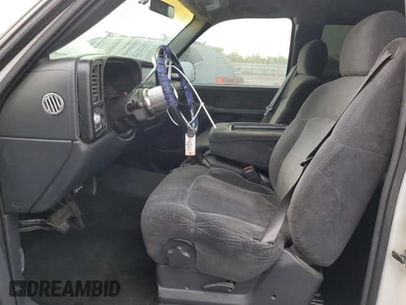 ✅ 2001 Chevrolet Silverado 1500 LS • VIN: 1GCEC19V01Z188923 • Lot: 92950685. Listed on Copart with 152,610 mi. Free auction sales archive from the USA and detailed vehicle history report at DreamBid. Image 7.