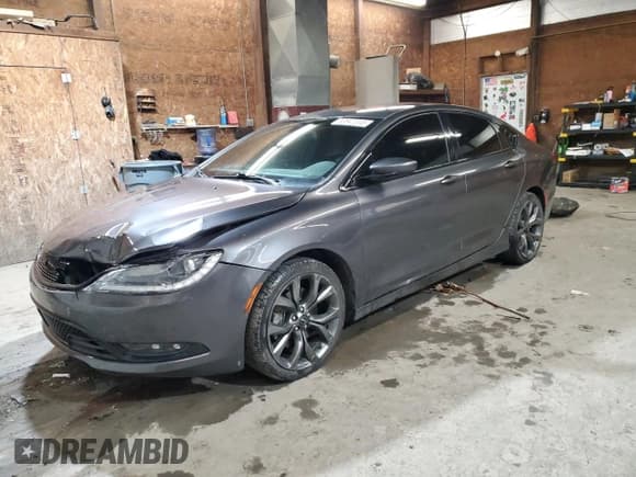 ✅ 2015 Chrysler 200 S • VIN: 1C3CCCDG7FN501934 • Lot: 90647315. Listed on Copart with 146,560 mi. Free auction sales archive from the USA and detailed vehicle history report at DreamBid. Image 1.
