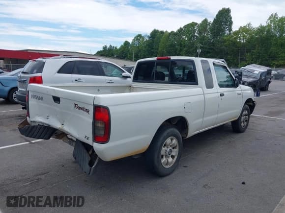✅ 2000 Nissan Frontier XE • VIN: 1N6DD26S0YC420763 • Lot: 42887187. Listed on IAAI with 171,076 mi. Free auction sales archive from the USA and detailed vehicle history report at DreamBid. Image 4.