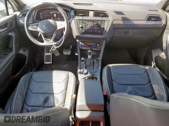 ✅ 2023 Volkswagen Tiguan SEL R-Line • VIN: 3VV4B7AX2PM047944 • Lot: 62499075. Listed on Copart with 45,589 mi. Free auction sales archive from the USA and detailed vehicle history report at DreamBid. Image 8.