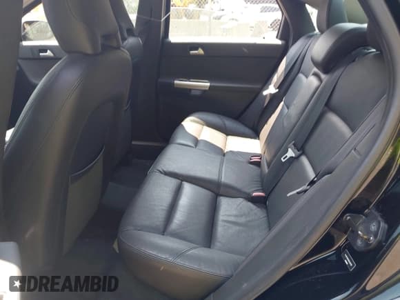 ✅ 2011 Volvo S40 • VIN: YV1672MS1B2546790 • Lot: 42772982. Listed on IAAI with 113,652 mi. Free auction sales archive from the USA and detailed vehicle history report at DreamBid. Image 8.