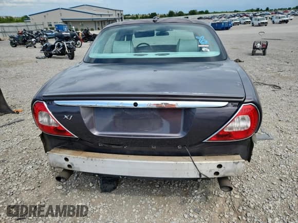 ✅ 2008 Jaguar XJ 8 LWB • VIN: SAJWA79B58SH22718 • Лот: 66907785. Опубликован ранее на Copart с пробегом Не указан. Бесплатный доступ к архиву аукционных продаж из США и подробный отчёт об истории автомобиля на DreamBid. Изображение 6.