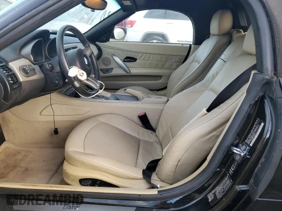 ✅ 2003 BMW Z4 2.5i • VIN: 4USBT33423LS47498 • Lot: 75129264. Listed on Copart with 65,843 mi. Free auction sales archive from the USA and detailed vehicle history report at DreamBid. Image 7.