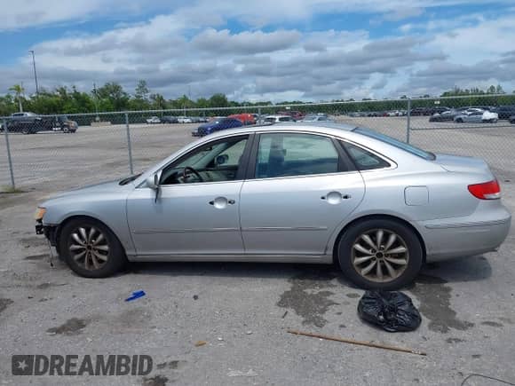 2006 Hyundai Azera SE с VIN KMHFC46F16A087944, выставлен на аукционе IAAI как лот 42605678 с пробегом 159 802 миль миль и . История ставок и продаж доступна на DreamBid. Изображение 15.