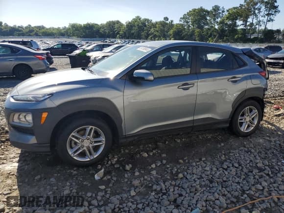 ✅ 2020 Hyundai Kona SE • VIN: KM8K12AA3LU574707 • Лот: 56198944. Опубликован ранее на Copart с пробегом 67 521 миль. Бесплатный доступ к архиву аукционных продаж из США и подробный отчёт об истории автомобиля на DreamBid. Изображение 1.