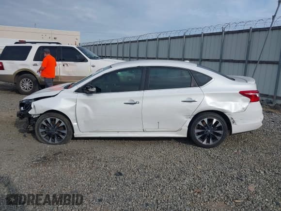 ✅ 2016 Nissan Sentra SL • VIN: 3N1AB7AP5GY256415 • Lot: 42366708. Listed on IAAI with 134,210 mi. Free auction sales archive from the USA and detailed vehicle history report at DreamBid. Image 13.