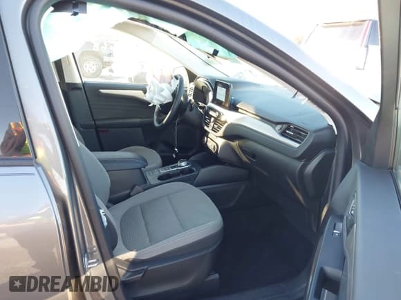 ✅ 2022 Ford Escape SE • VIN: 1FMCU0G69NUB33945 • Лот: 43529268. Опубликован ранее на IAAI с пробегом 17 082 миль. Бесплатный доступ к архиву аукционных продаж из США и подробный отчёт об истории автомобиля на DreamBid. Изображение 5.