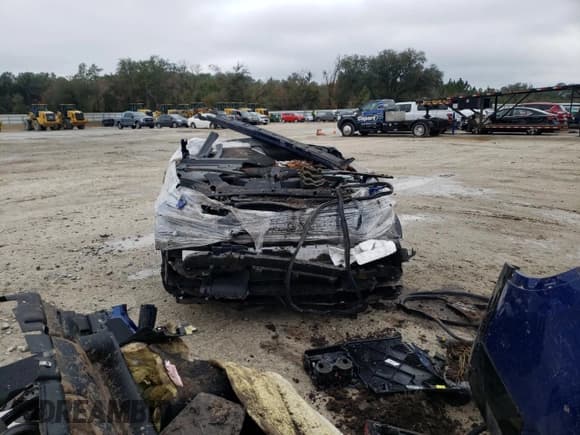 ✅ 2022 BMW X4 M • VIN: 5YM23EC01N9J41341 • Лот: 89156875. Опубликован ранее на Copart с пробегом Не указан. Бесплатный доступ к архиву аукционных продаж из США и подробный отчёт об истории автомобиля на DreamBid. Изображение 5.