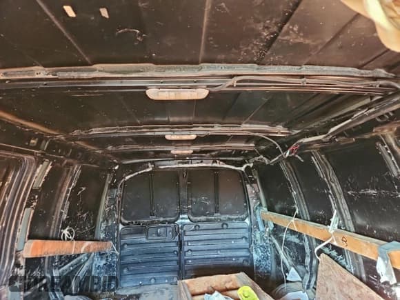 ✅ 2017 Chevrolet Express Cargo • VIN: 1GCWGAFF9H1163369 • Lot: 94086035. Listed on Copart with 160,294 mi. Free auction sales archive from the USA and detailed vehicle history report at DreamBid. Image 10.