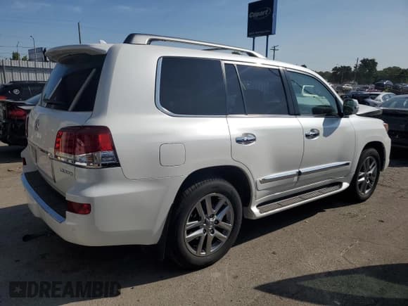 ✅ 2014 Lexus LX 570 • VIN: JTJHY7AX1E4140054 • Lot: 80004635. Wystawiony na Copart z przebiegiem 108 269 mil. Bezpłatny archiwum sprzedaży aukcyjnych z USA i szczegółowy raport historii pojazdu na DreamBid. Zdjęcie 3.