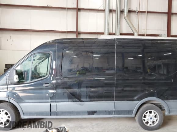 ✅ 2018 Ford Transit • VIN: 1FTYR2CM5JKB42191 • Lot: 42976807. Wystawiony na IAAI z przebiegiem 104 385 mil. Bezpłatny archiwum sprzedaży aukcyjnych z USA i szczegółowy raport historii pojazdu na DreamBid. Zdjęcie 14.