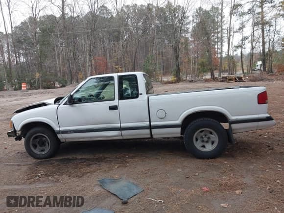 ✅ 1995 Chevrolet S-10 LS • VIN: 1GCCS19W6S8222261 • Лот: 43719949. Опубликован ранее на IAAI с пробегом 206 966 миль. Бесплатный доступ к архиву аукционных продаж из США и подробный отчёт об истории автомобиля на DreamBid. Изображение 14.