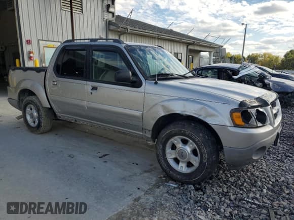 ✅ 2002 Ford Explorer Sport Trac Value • VIN: 1FMZU77E12UD25852 • Lot: 90370455. Listed on Copart with 201,483 mi. Free auction sales archive from the USA and detailed vehicle history report at DreamBid. Image 4.