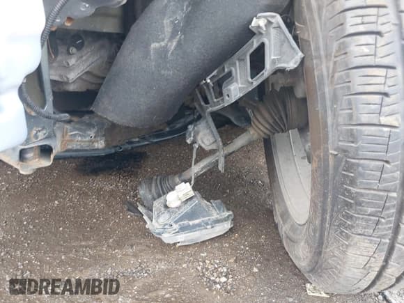 ✅ 2019 Chevrolet Equinox LT • VIN: 3GNAXJEV6KL286265 • Лот: 42690229. Опубликован ранее на IAAI с пробегом 83 944 миль. Бесплатный доступ к архиву аукционных продаж из США и подробный отчёт об истории автомобиля на DreamBid. Изображение 17.