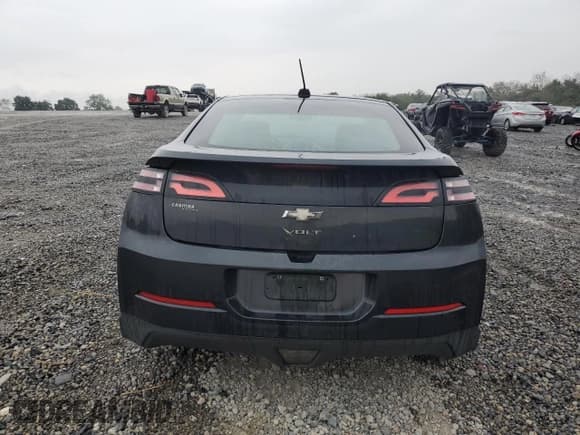 ✅ 2015 Chevrolet Volt • VIN: 1G1RC6E45FU141783 • Lot: 81217355. Wystawiony na Copart z przebiegiem 136 820 mil. Bezpłatny archiwum sprzedaży aukcyjnych z USA i szczegółowy raport historii pojazdu na DreamBid. Zdjęcie 6.
