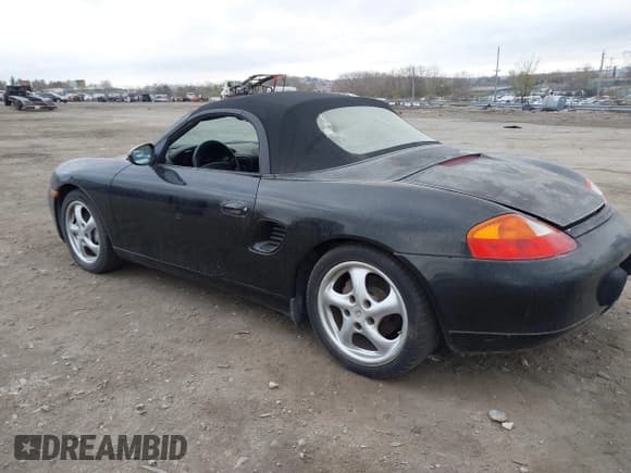 ✅ 1998 Porsche Boxster • VIN: WP0CA2986WU622246 • Лот: 41919294. Опубликован ранее на IAAI с пробегом 175 201 миль. Бесплатный доступ к архиву аукционных продаж из США и подробный отчёт об истории автомобиля на DreamBid. Изображение 3.